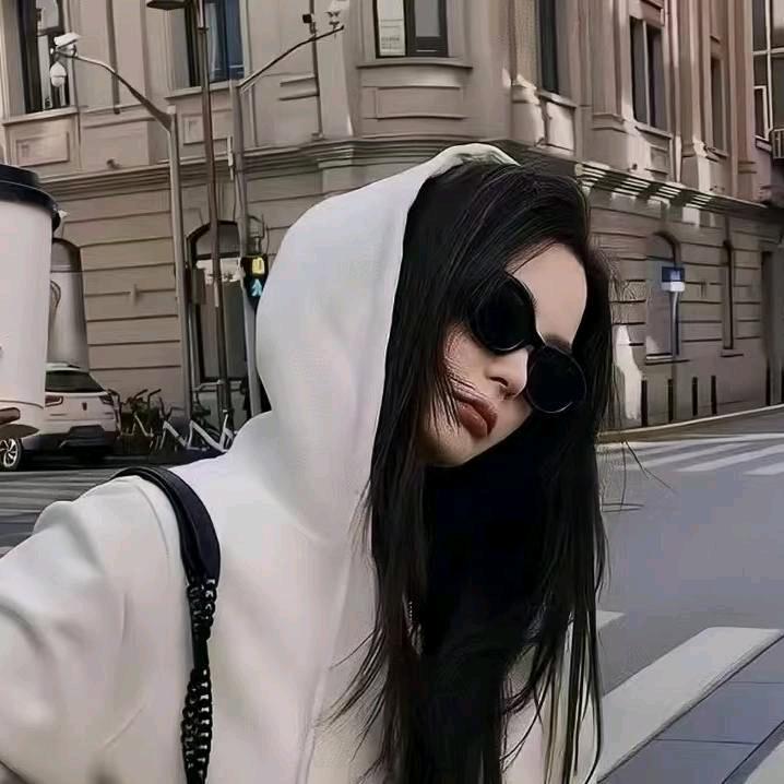 歪牙小羽