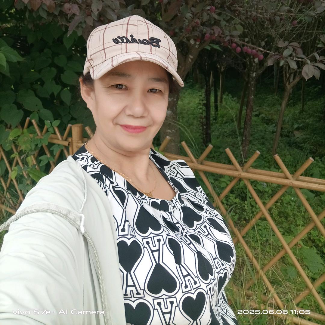 丑妹随时开播。