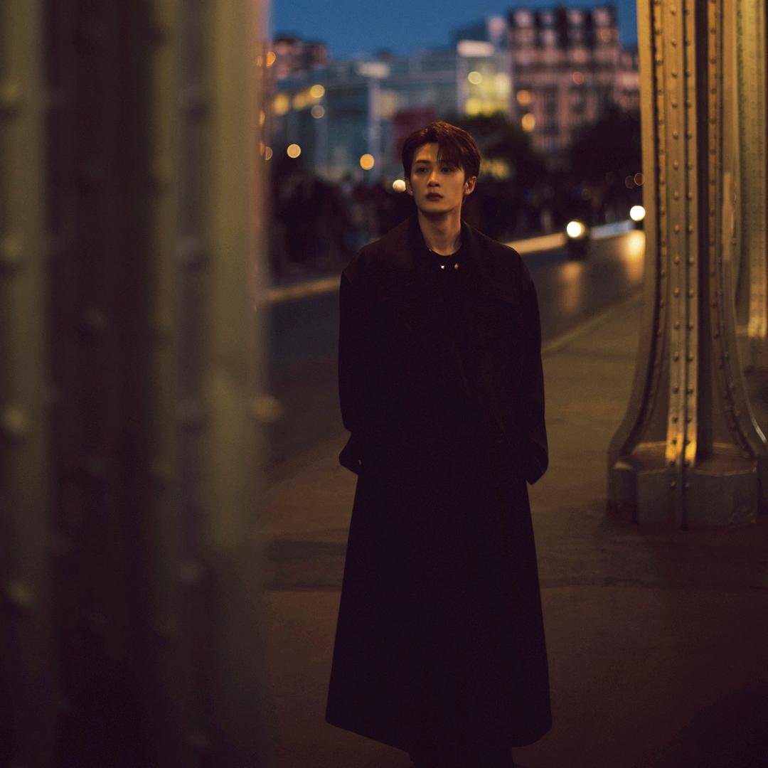 喜多多(多见五次对视招手版）