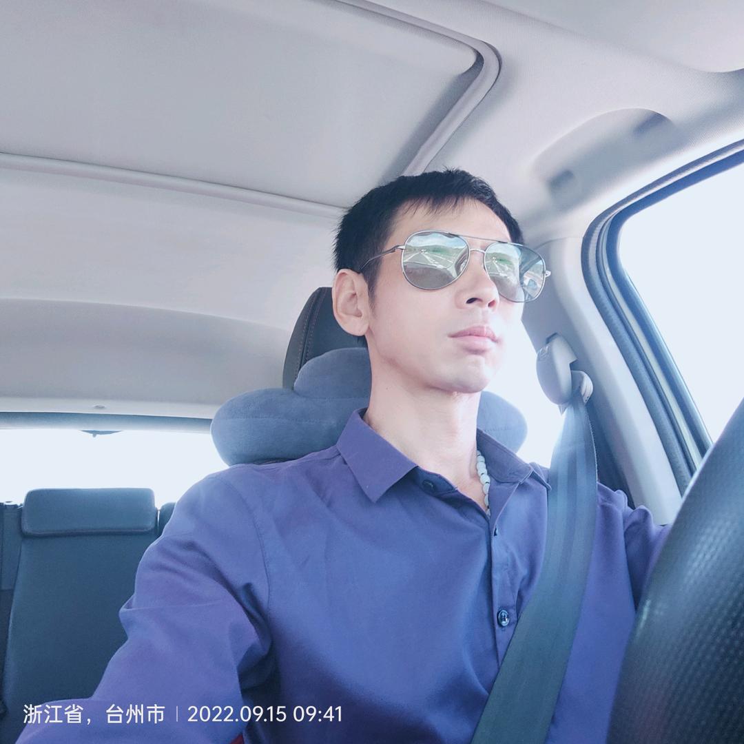 天高云淡🌼🌼