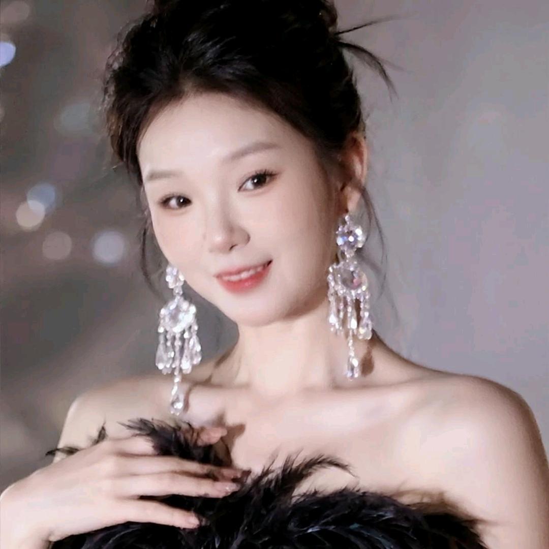 虎 妮