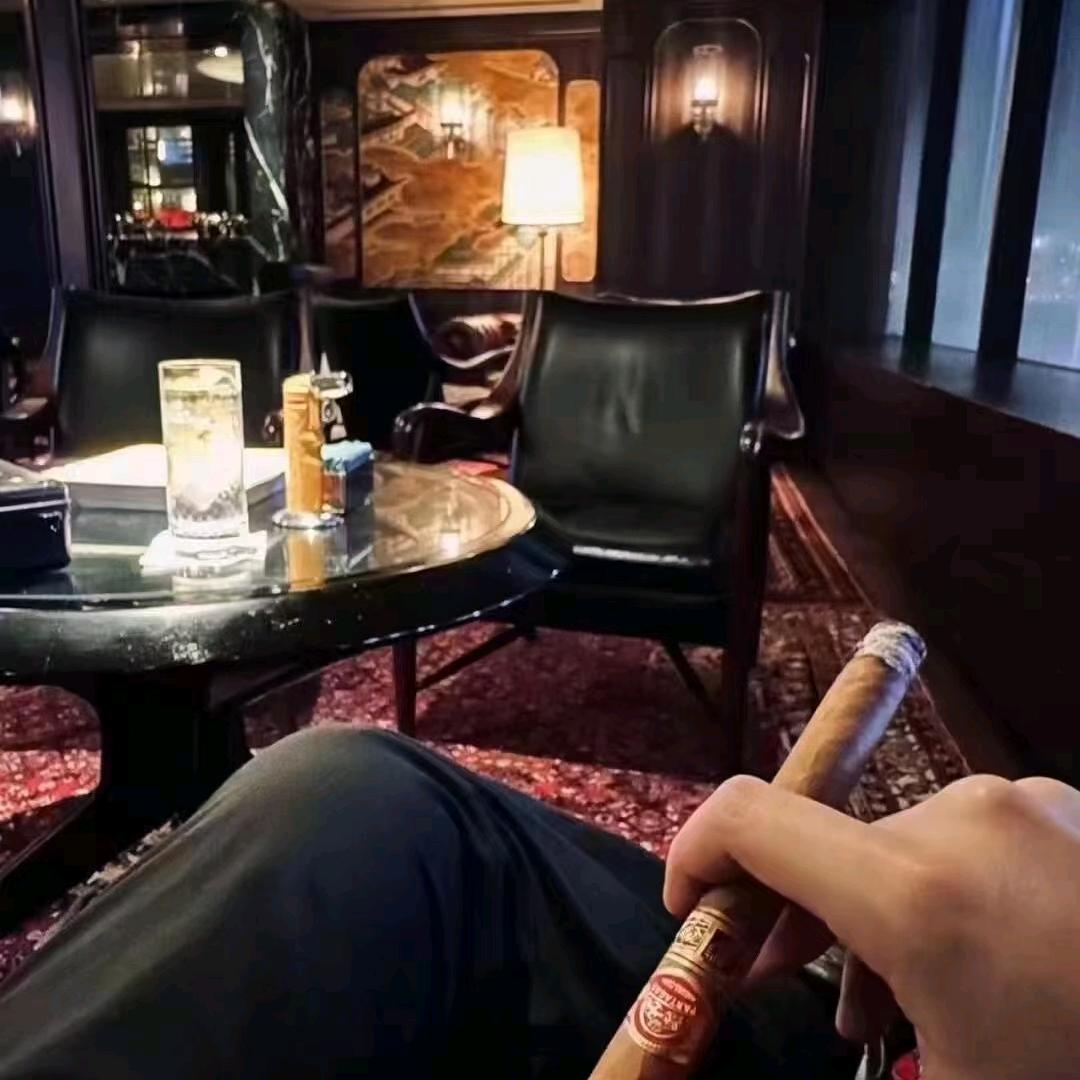 东方红，太阳升