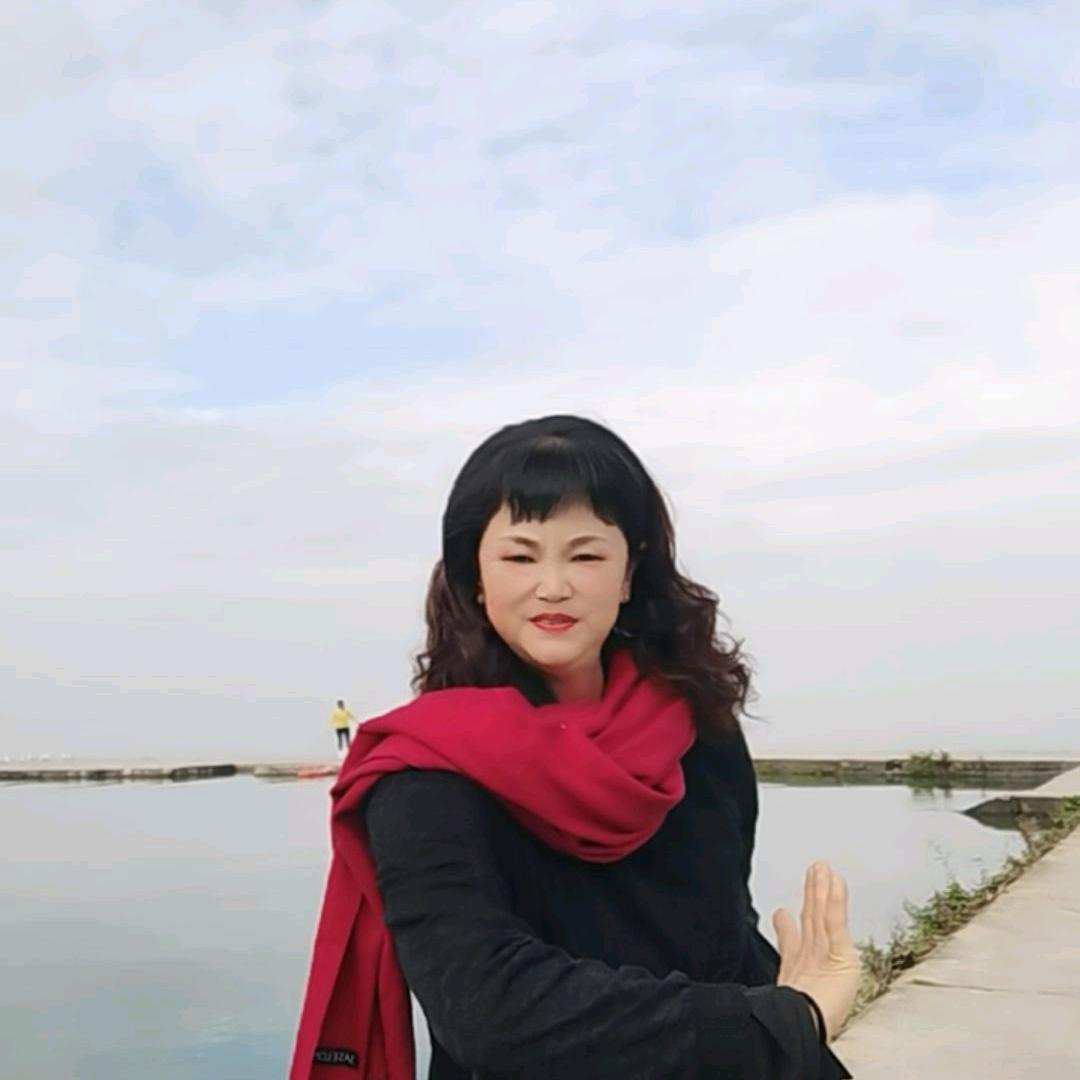 闻歌而蹈💃💃