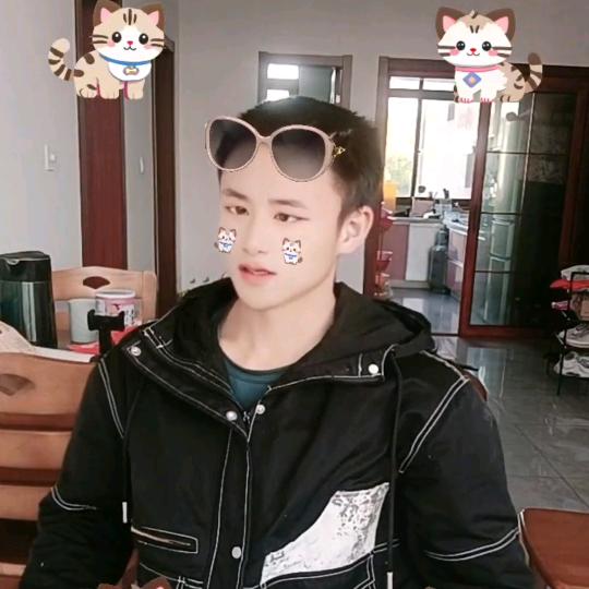 小李晚上5点58分开播