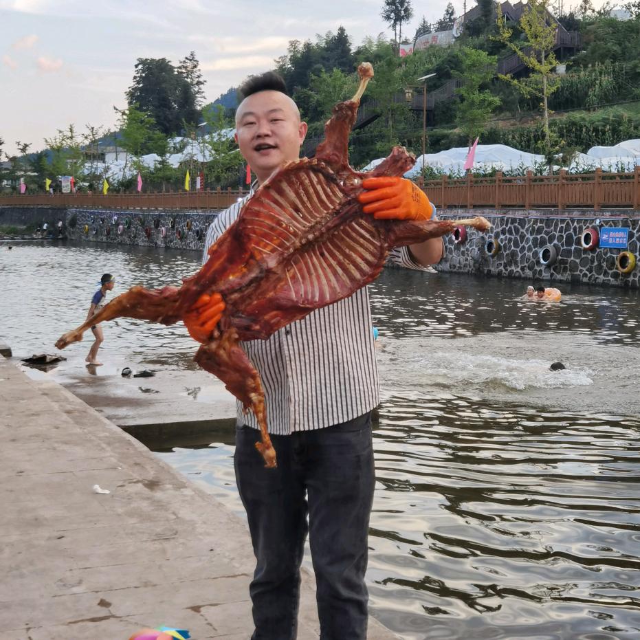 利川流动烤全羊江娃