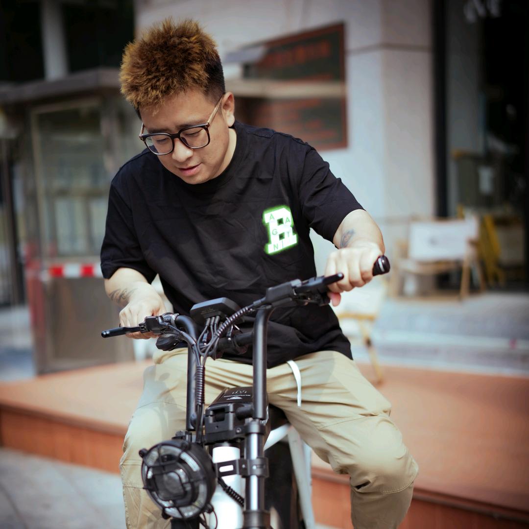 FANG 2 DAN（方二蛋）