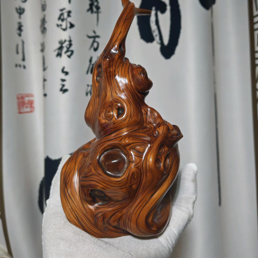 悬崖上的神木