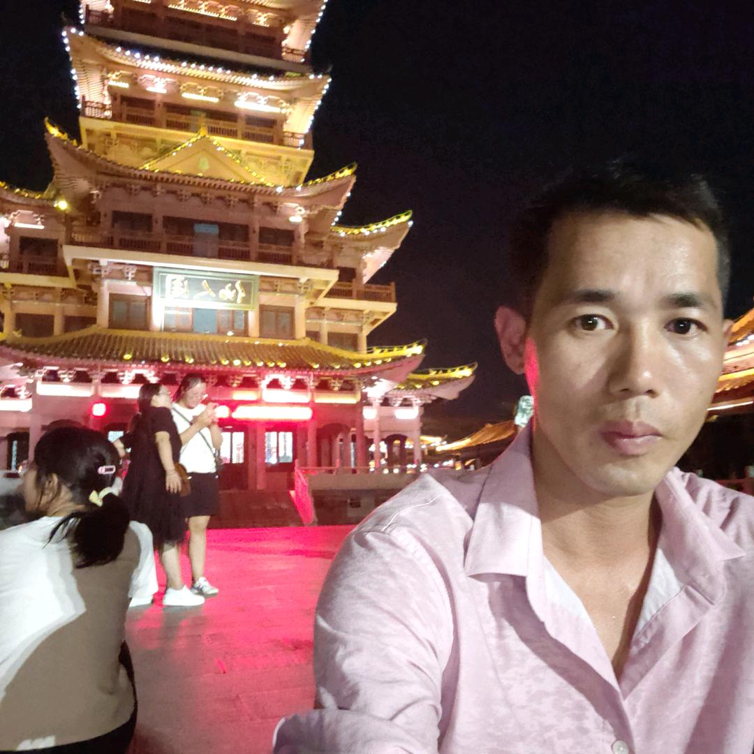 韦同志