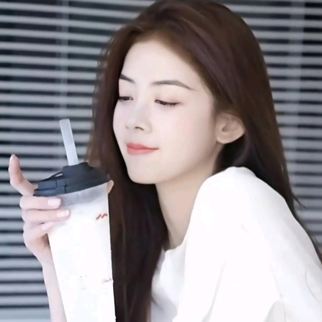 在成都养生馆的林忆莲