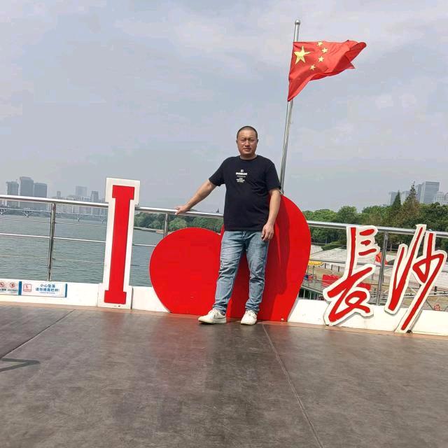 “军锅；