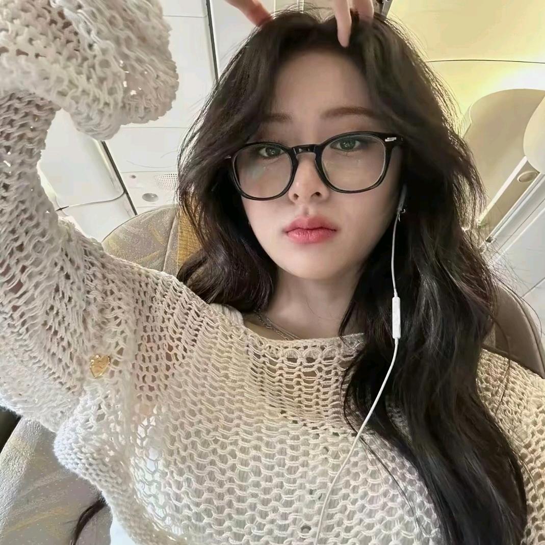 睡觉放屁把自己崩醒