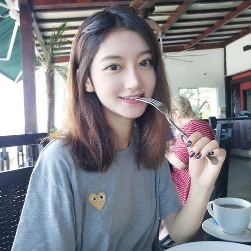 妤妤真爱吃