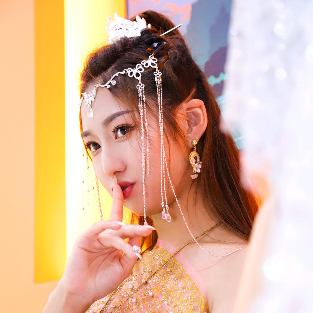 丽娜小财女🌹