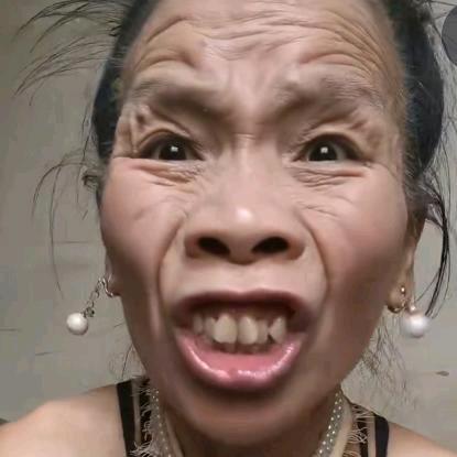 女人🏵️拉尿🏵️有声