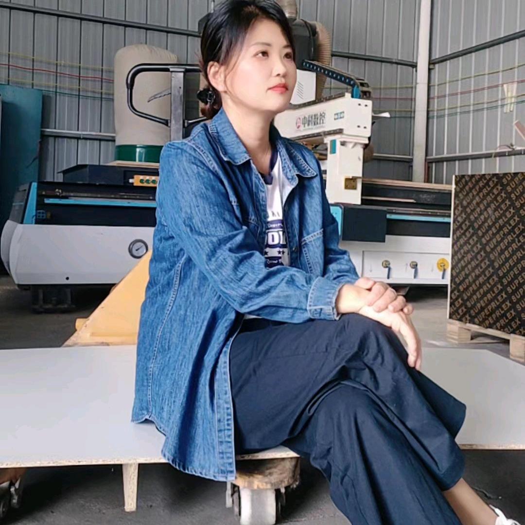 二丫《镇江鸿泰家具厂》