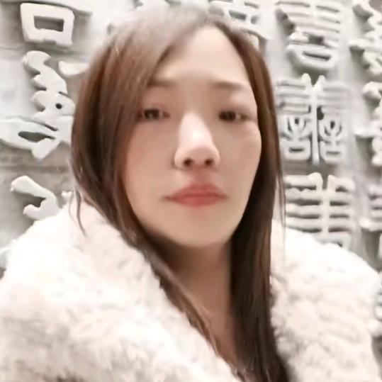 可爰小女人