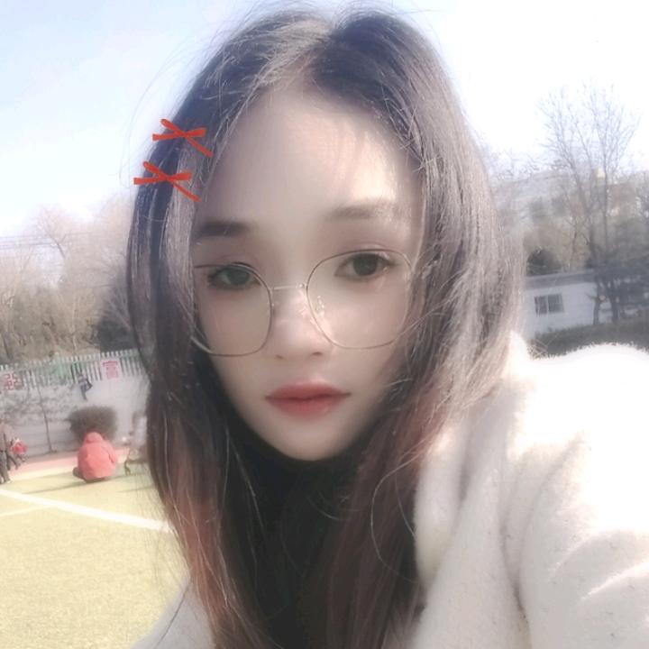 小芸🌸🌸🌸🌸