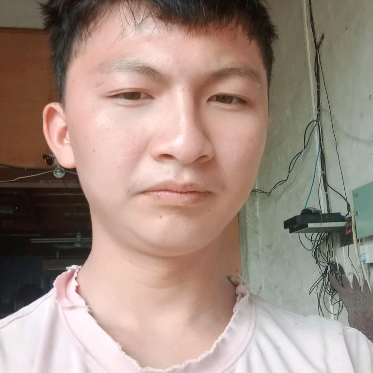 荣仔