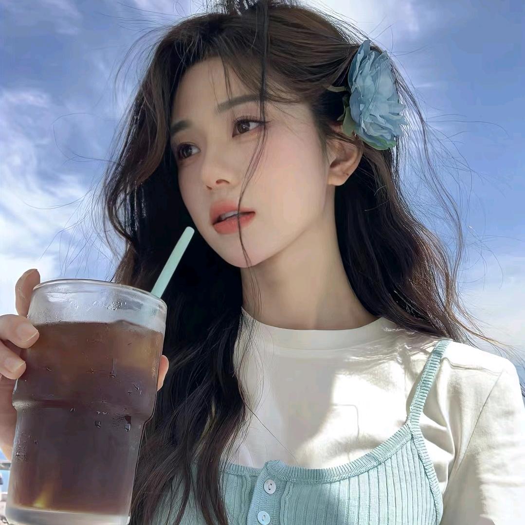 小兔软糖♥(。→v←。)♥