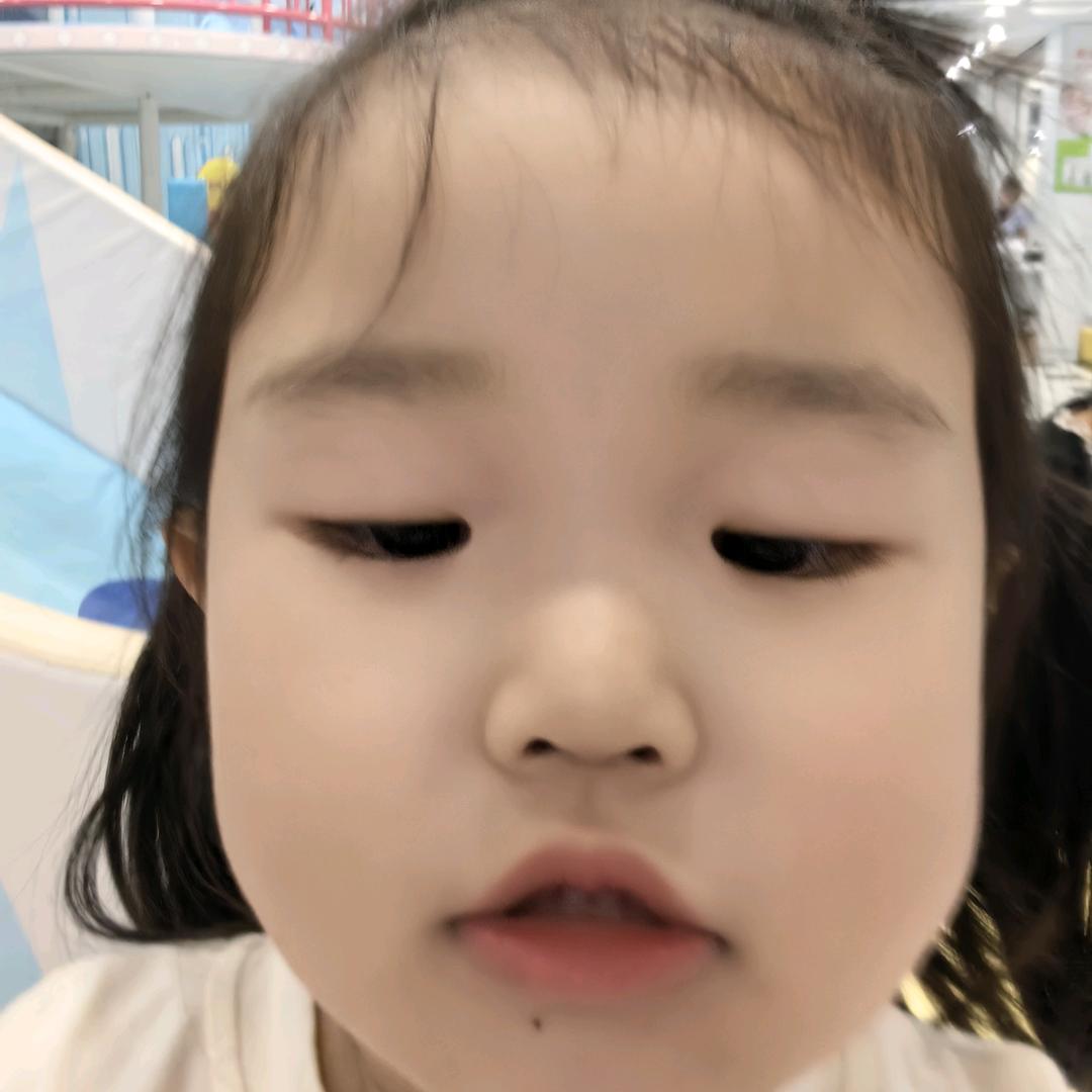 悠悠小嘴叭叭滴