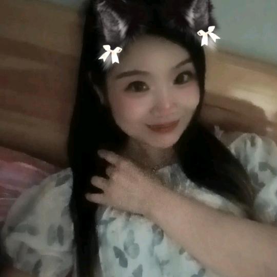 艺萱(｡･ω･｡)ﾉ♡815