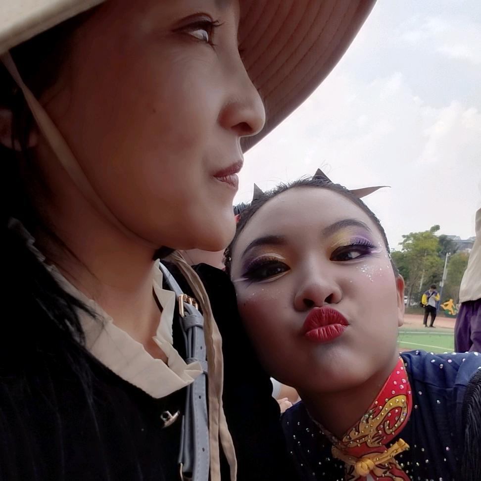 《高山小茶农》🌸🌸