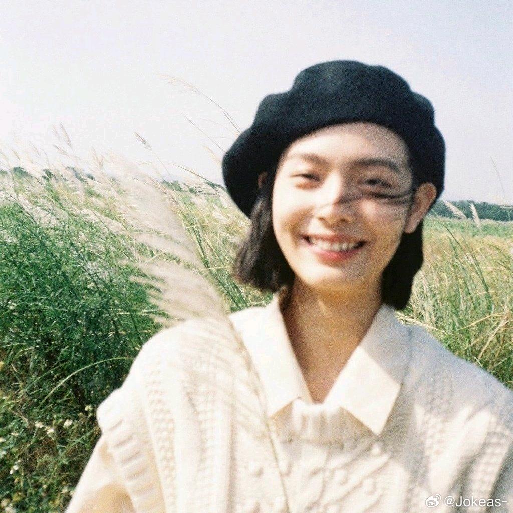 在等月亮吗