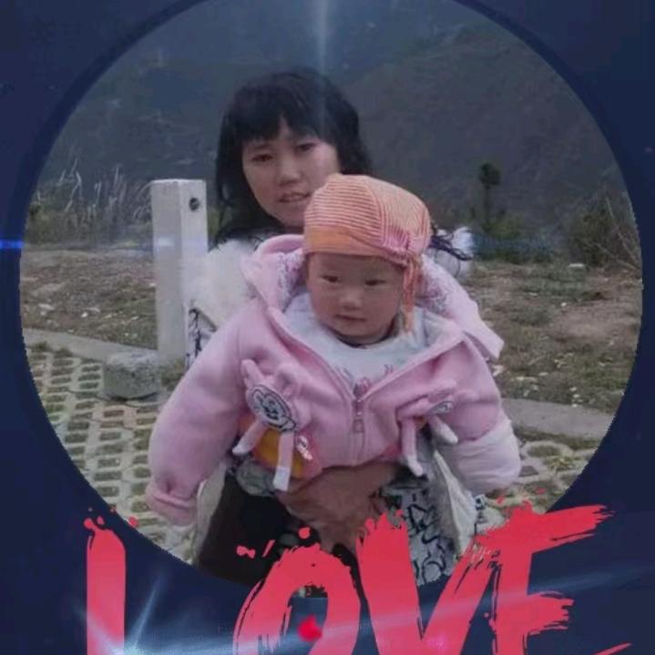 油纸伞下的姑娘