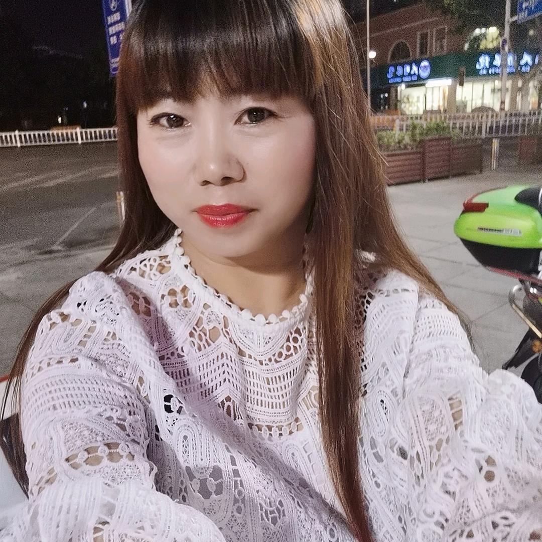 翩翩起舞