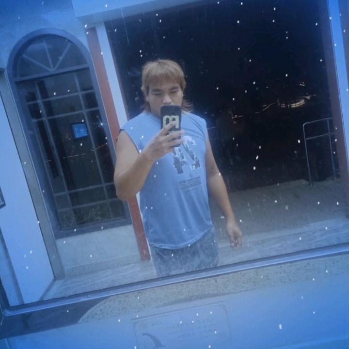 🥀᭄半醒半醉꧔ꦿᩚ半浮生💕