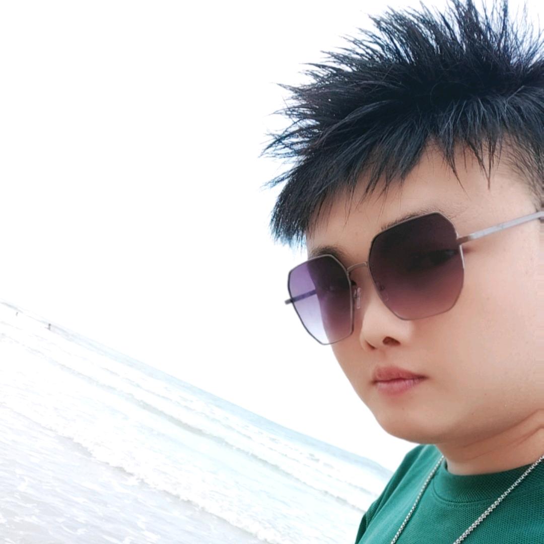 莫离