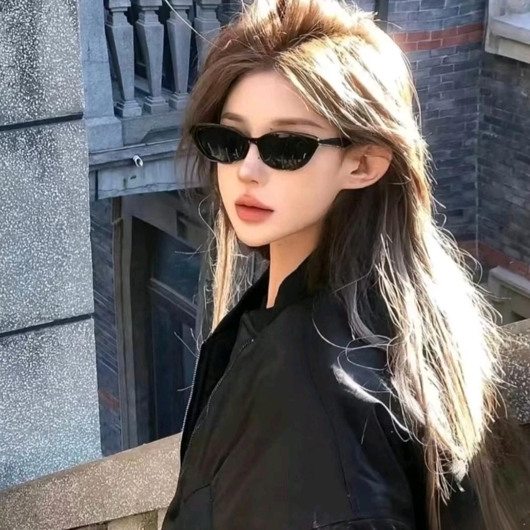 鹿呦.