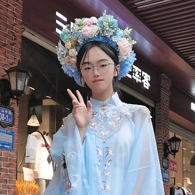 君颖