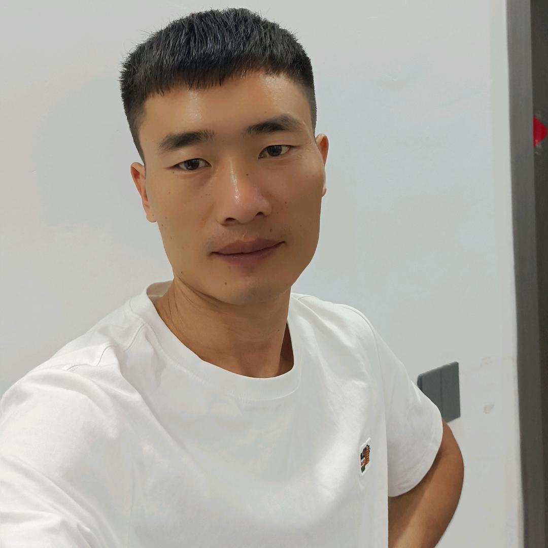 盘州💞ღ᭄ঞ᭄༊🍬明成哥。