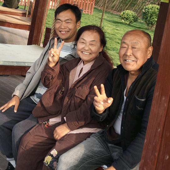 黄陵果农娃