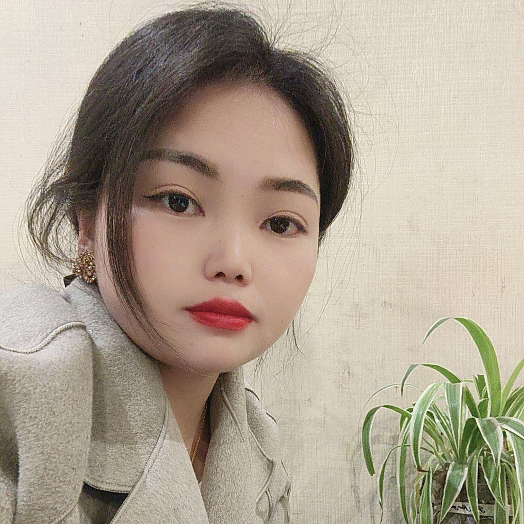 以女王姿势゛俯视全世界