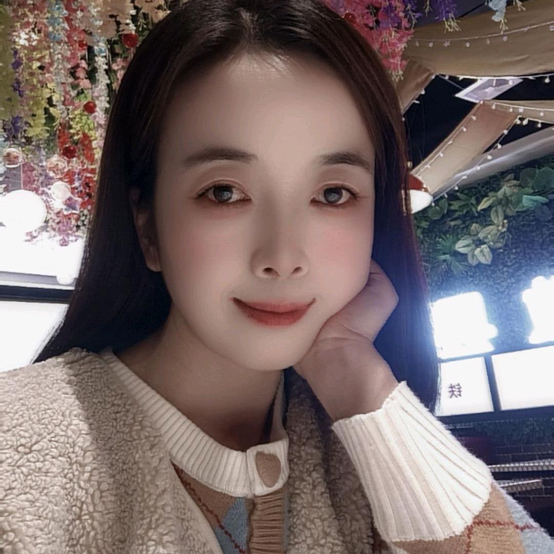 柒月