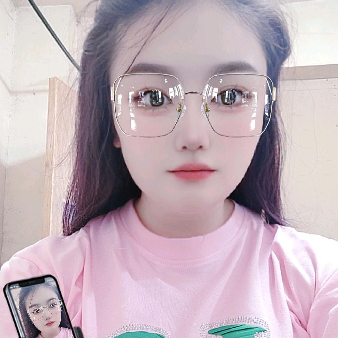 龙依依