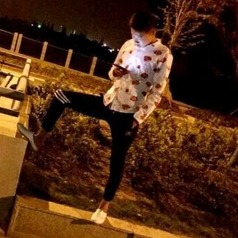 ༊ 追光而遇