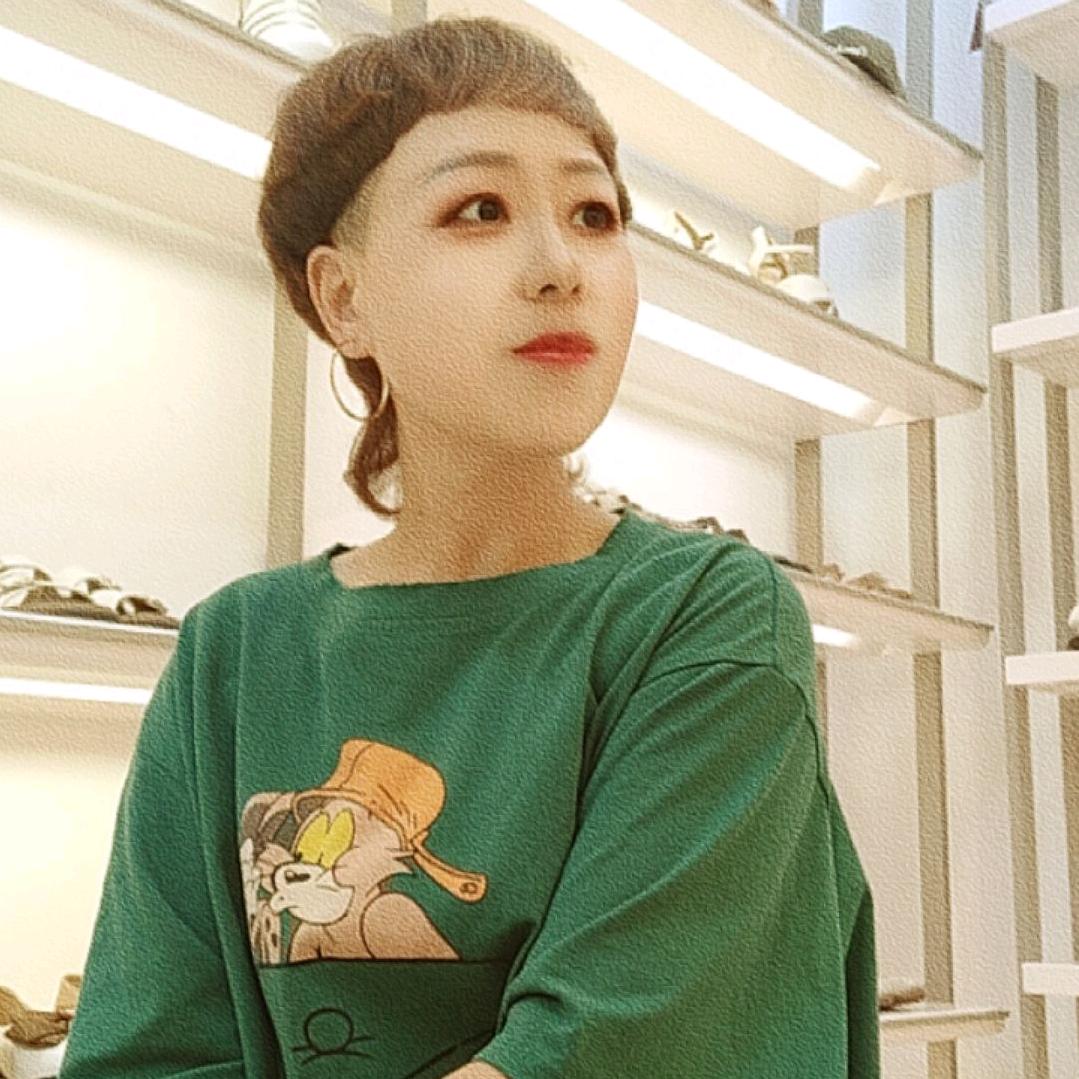 姐妹服饰_秀媚