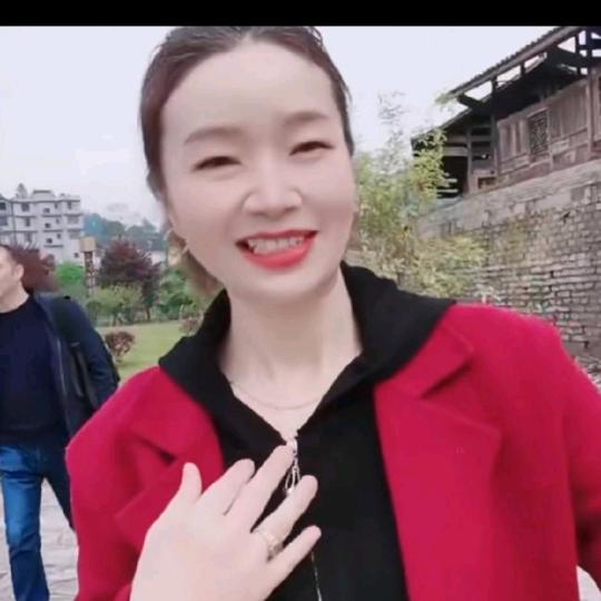 彭家幺妹《早上10点10分山歌》