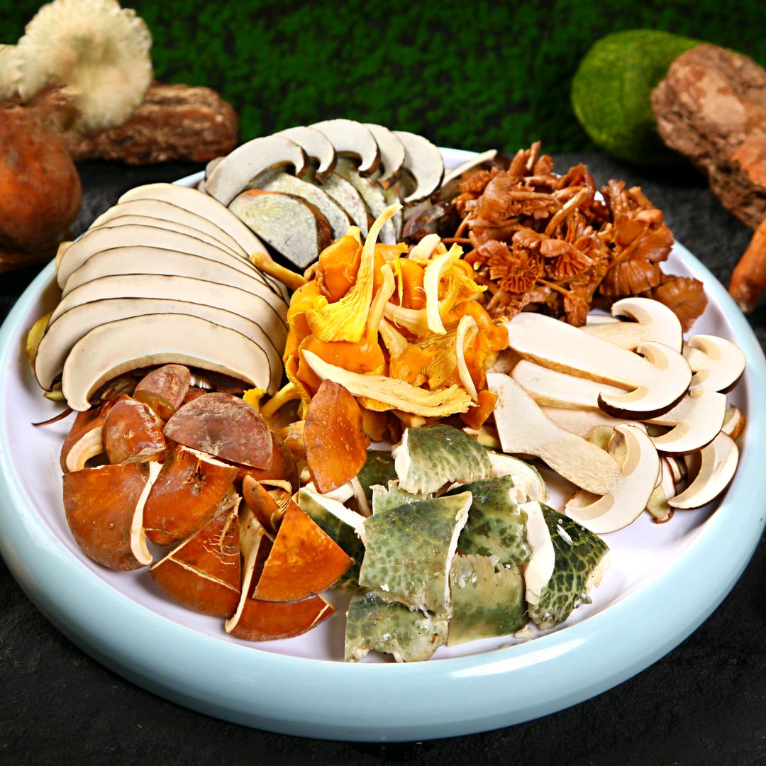 菌小厨  野生菌火锅