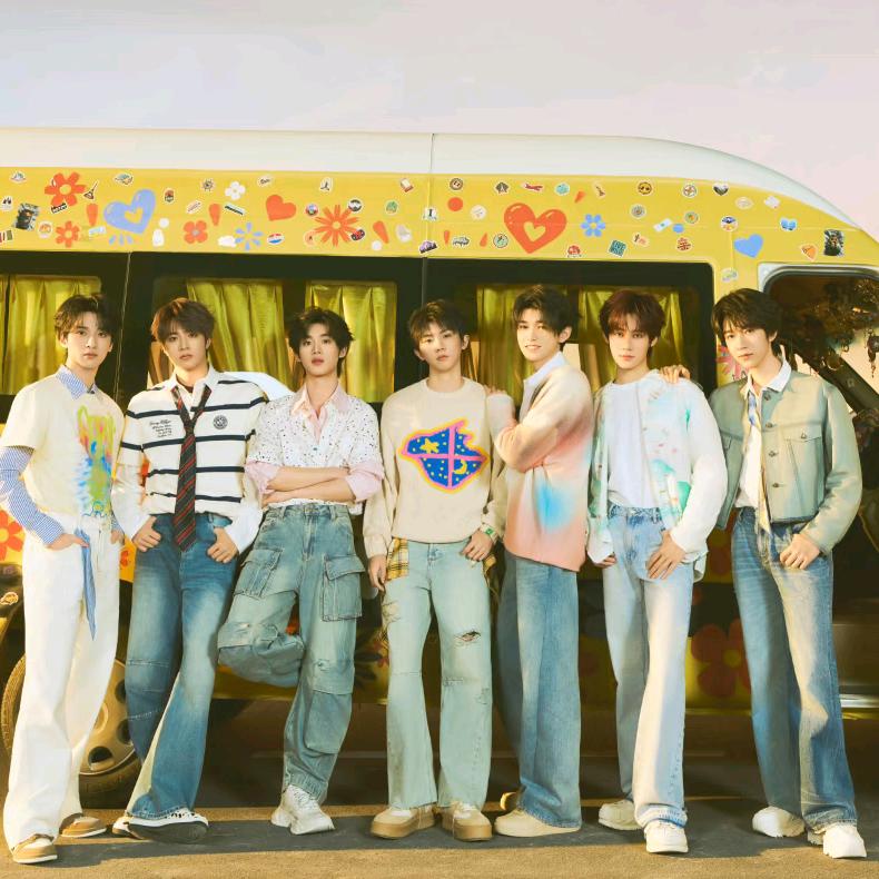 @半眠学姐（参加过时团演唱会）