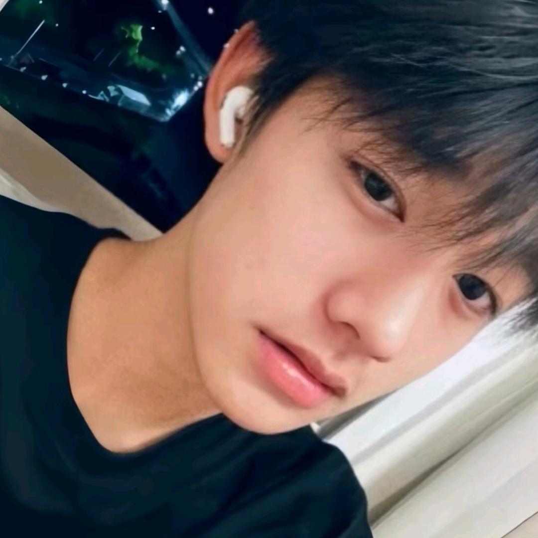 伦敦.