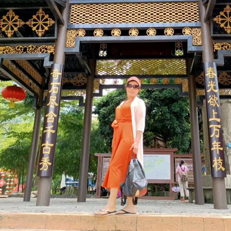 不吃读书的苦，就吃生活的苦