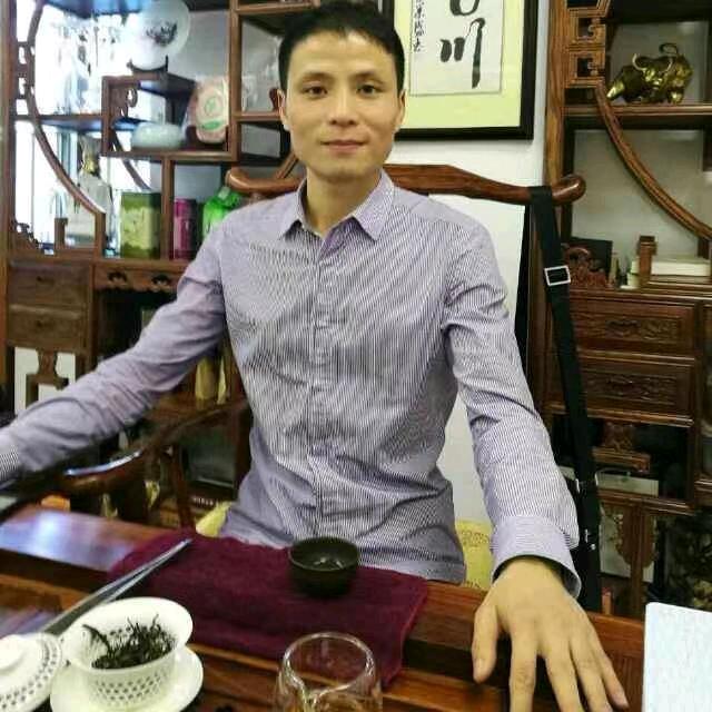 谭笑风生
