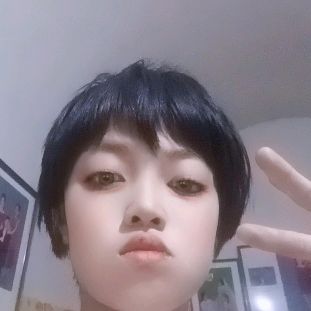 森屿暖树。