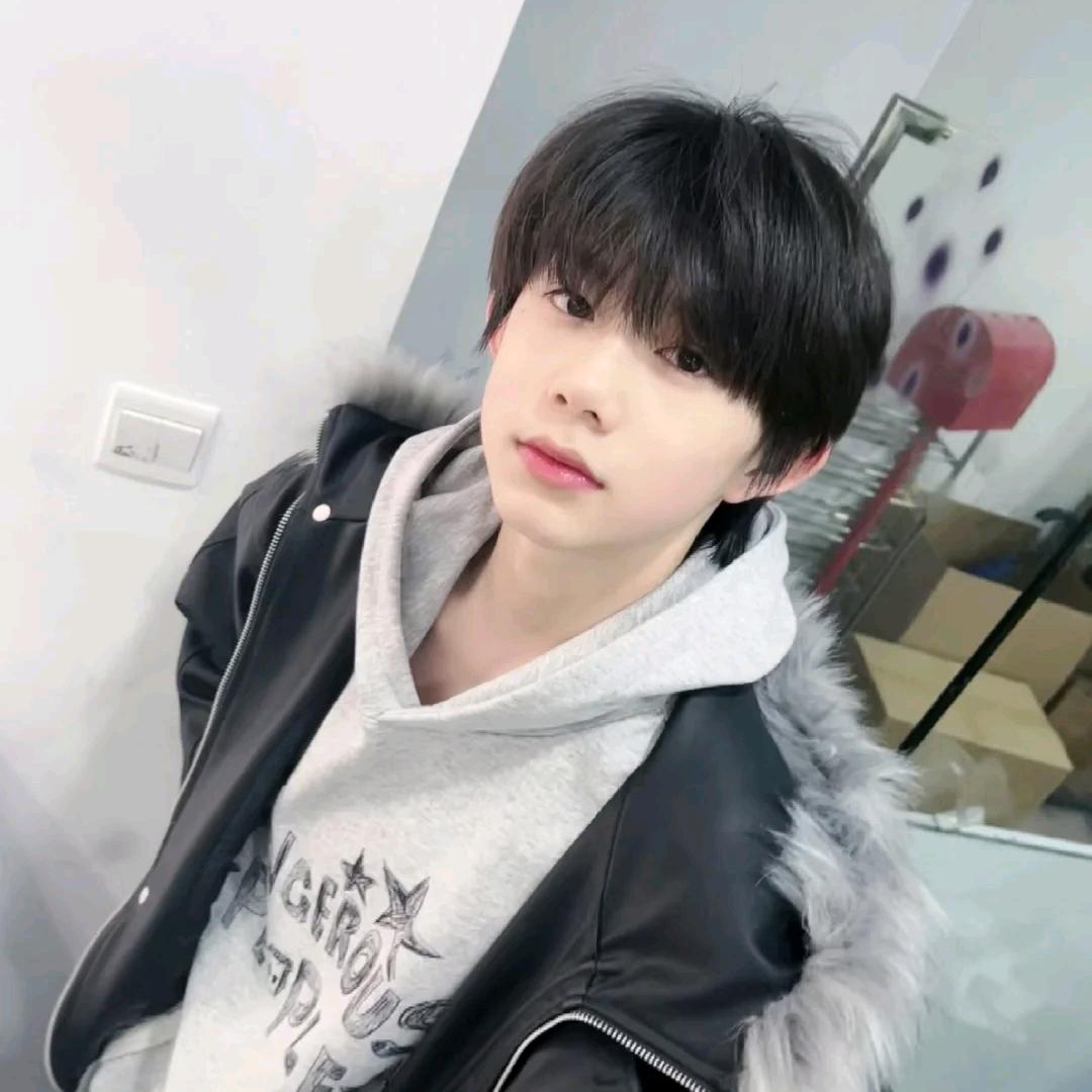 🆔萌妹小希.、