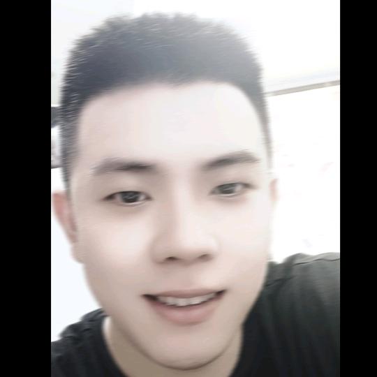4号歌舞厅  台柱子