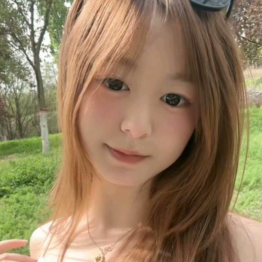 慢变晶格结构